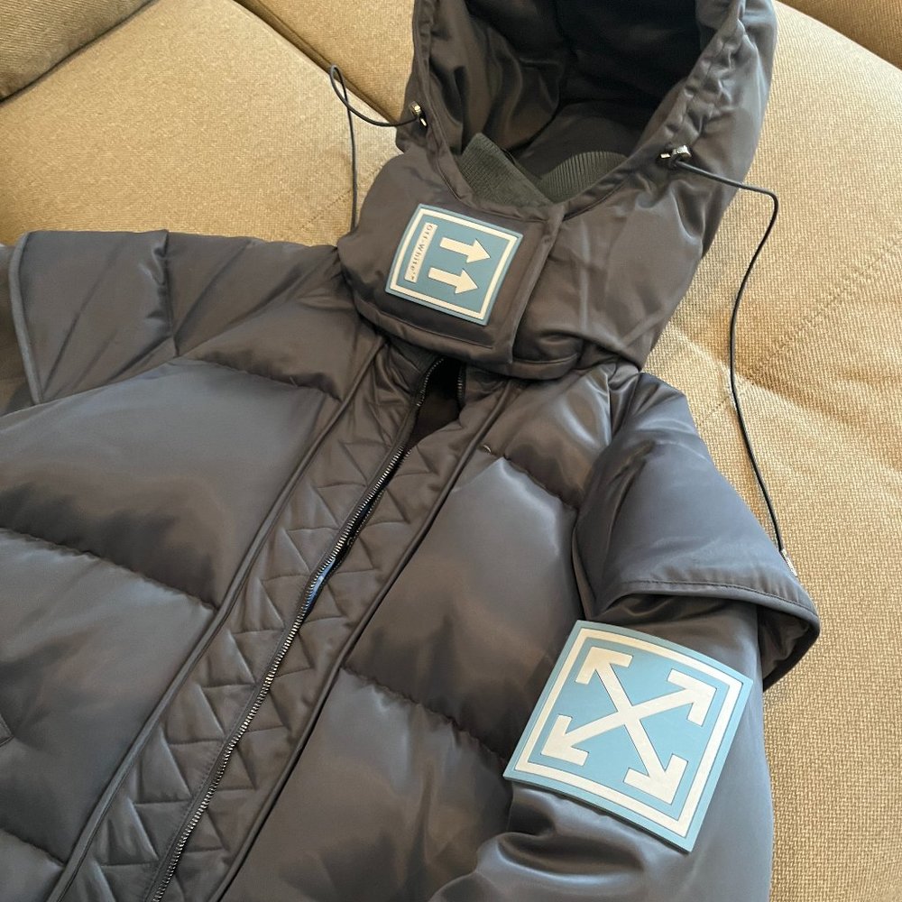 OFF-WHITE Puffer jacket